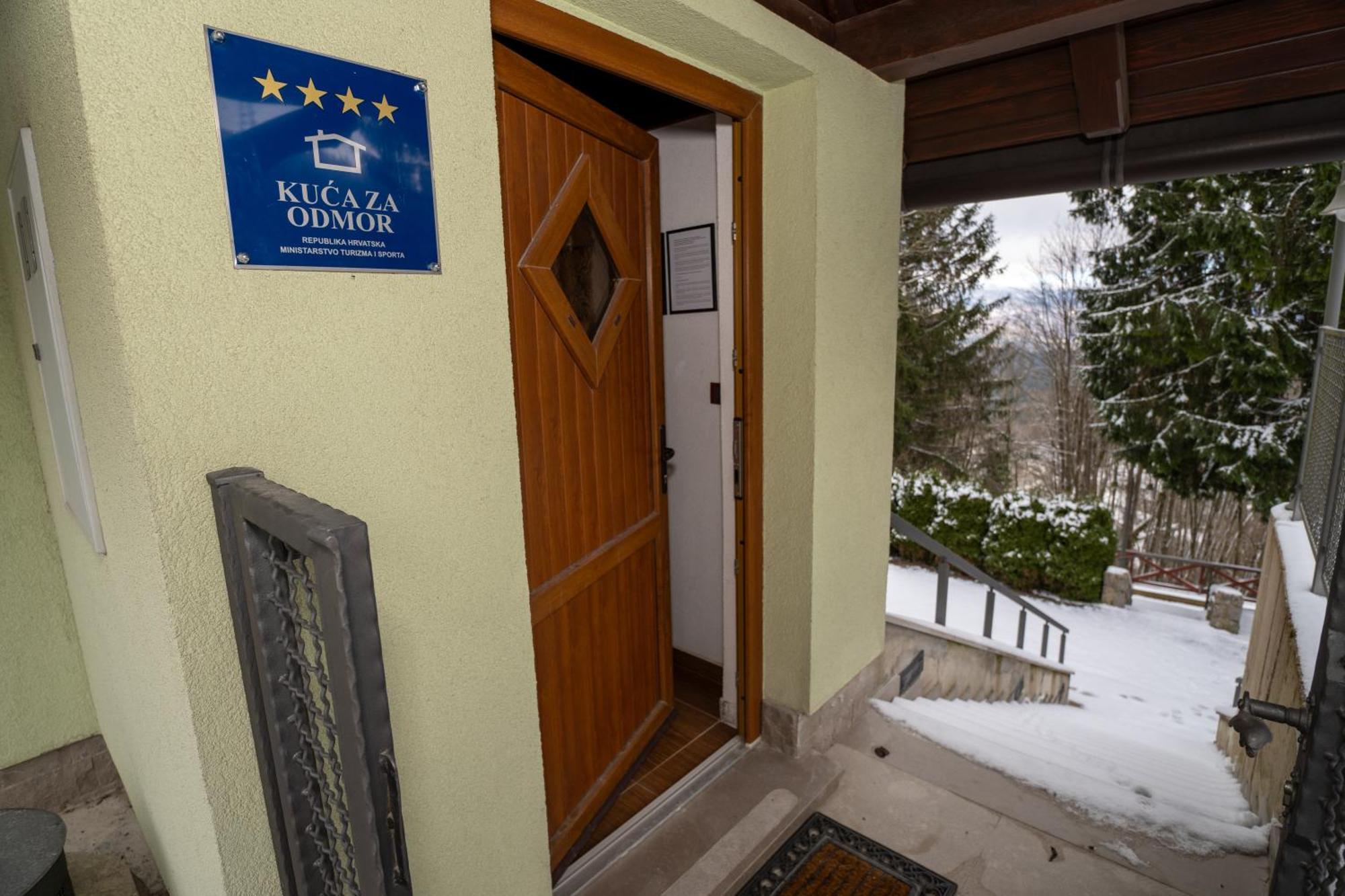 Kuca Za Odmor Cava Fuzine Villa Fužinski Benkovac Exterior foto