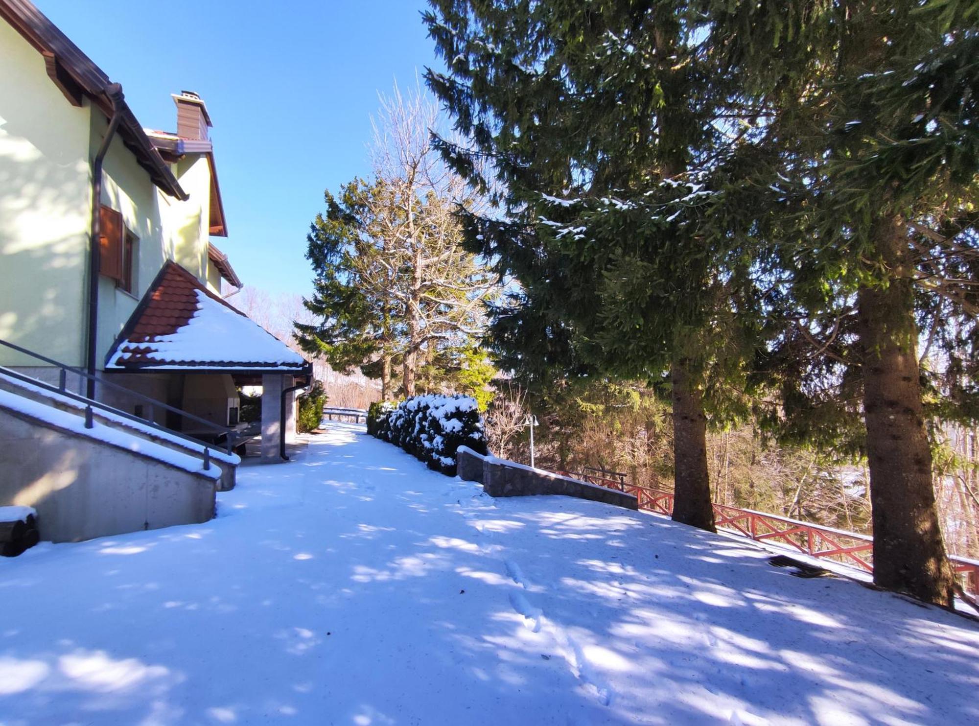 Kuca Za Odmor Cava Fuzine Villa Fužinski Benkovac Exterior foto